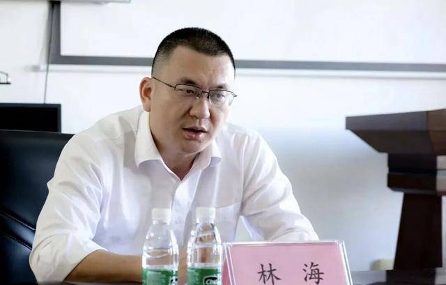 海南通报：区委书记沉迷网游，区长沉迷高尔夫，两人同日被查