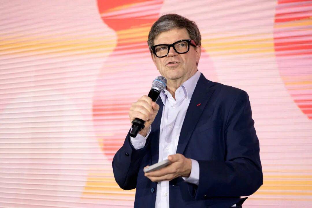 AI六巨头罕见同台！李飞飞激辩LeCun，黄仁勋：你们都错了