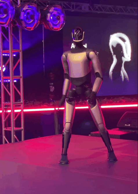 马斯克可能真觉得，造车没意思了。