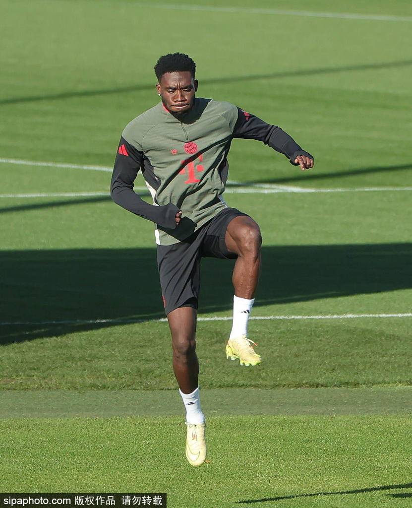 凯恩能否超越莱万多夫斯基，创造德甲新传奇？