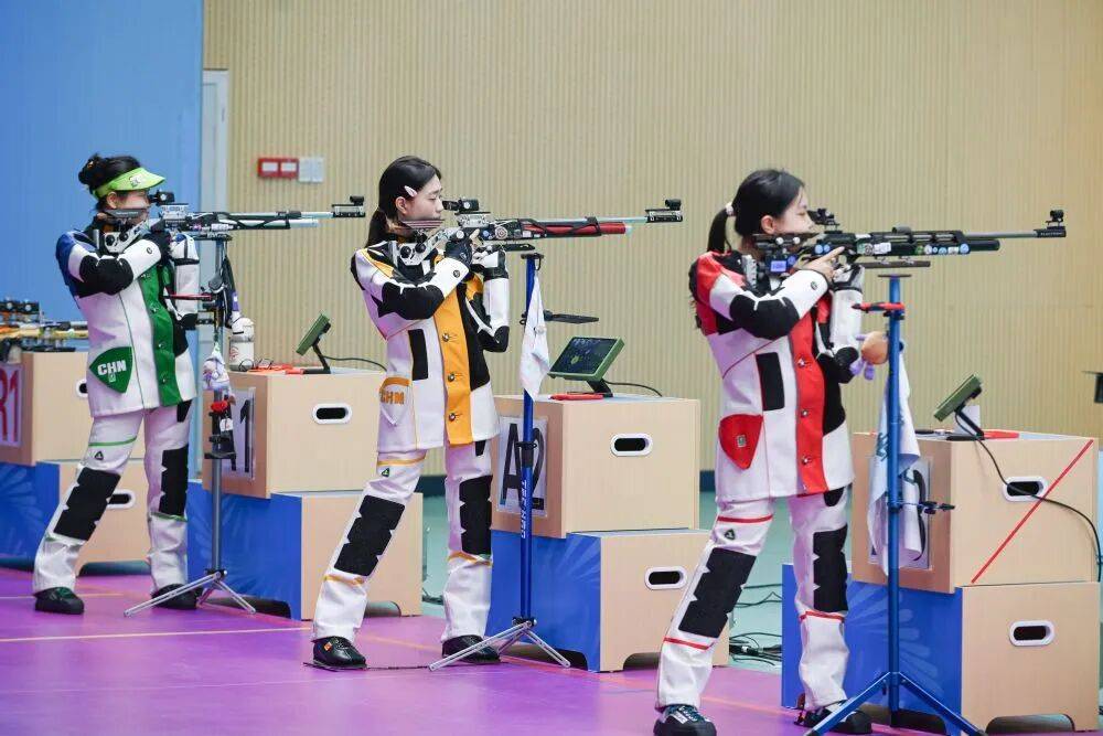 世界冠军扎堆了……这这这，我该支持谁?