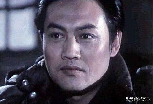 他曾是长影厂当红小生,巅峰期被突然带走,事业停滞查无此人