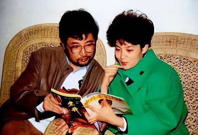 70 岁潘虹近况吓人，走路颤巍神情呆滞，40 年离婚真相藏不住