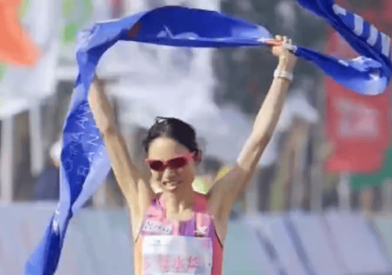 “最快女护士”张水华复出后再夺全马冠军,打破赛会纪录,成绩远超国际健将水平