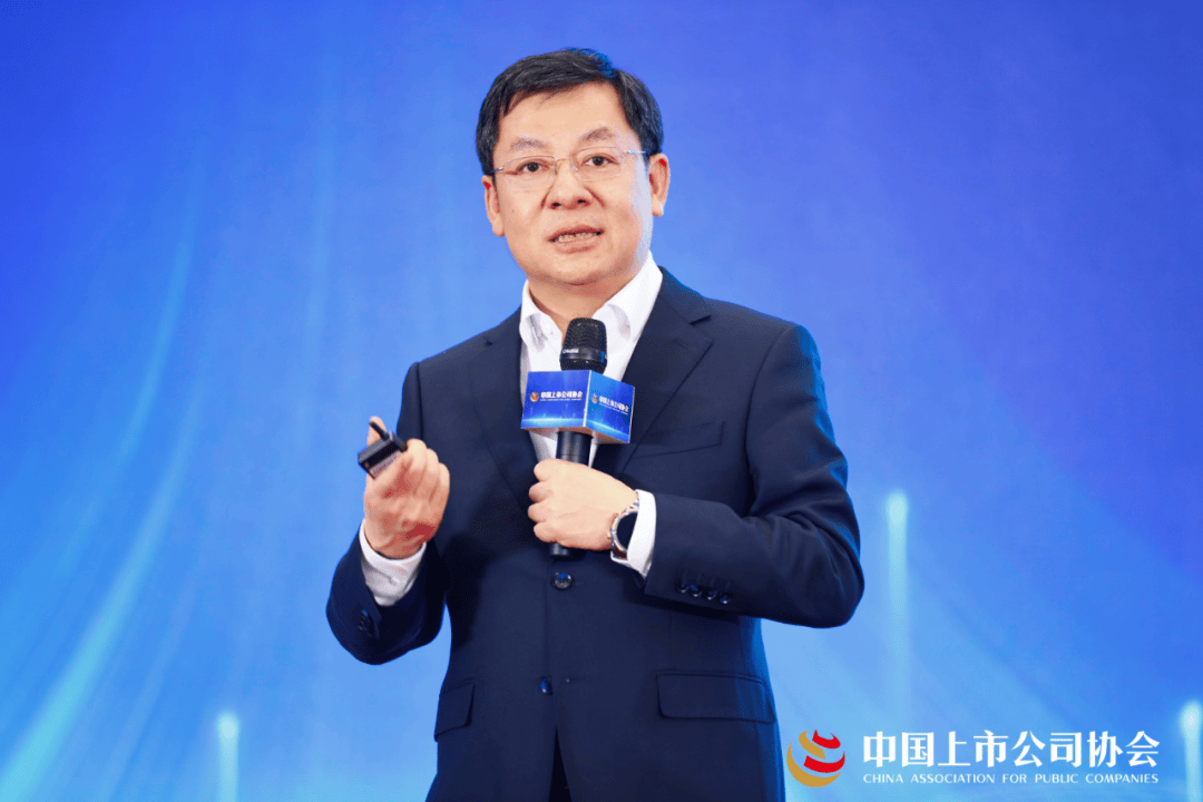 (海尔智家董事长兼总裁李华刚在会上分享)作为海尔集团旗下上市公司