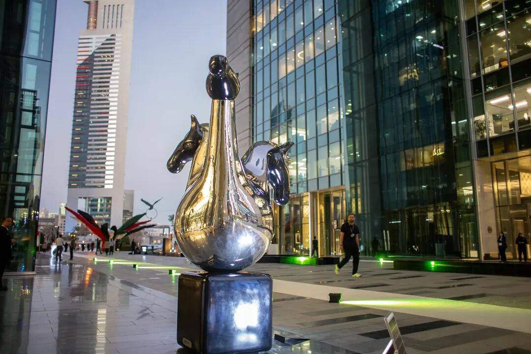图片[6]-迪拜国际金融中心变身露天艺术画廊，50余件雕塑亮相 -华闻时空
