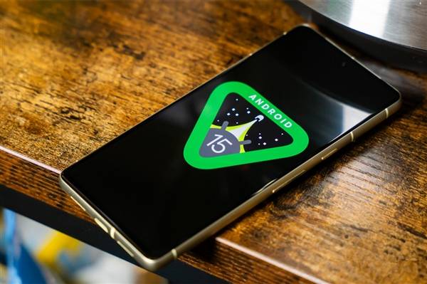 手机圈一直流行晚买享折扣：今年逻辑彻底变了 存储芯片大涨