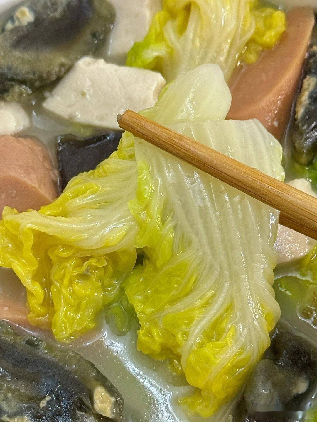 白菜豆腐三鲜汤好喝有诀窍教你饭店技巧汤鲜味美好喝不油腻