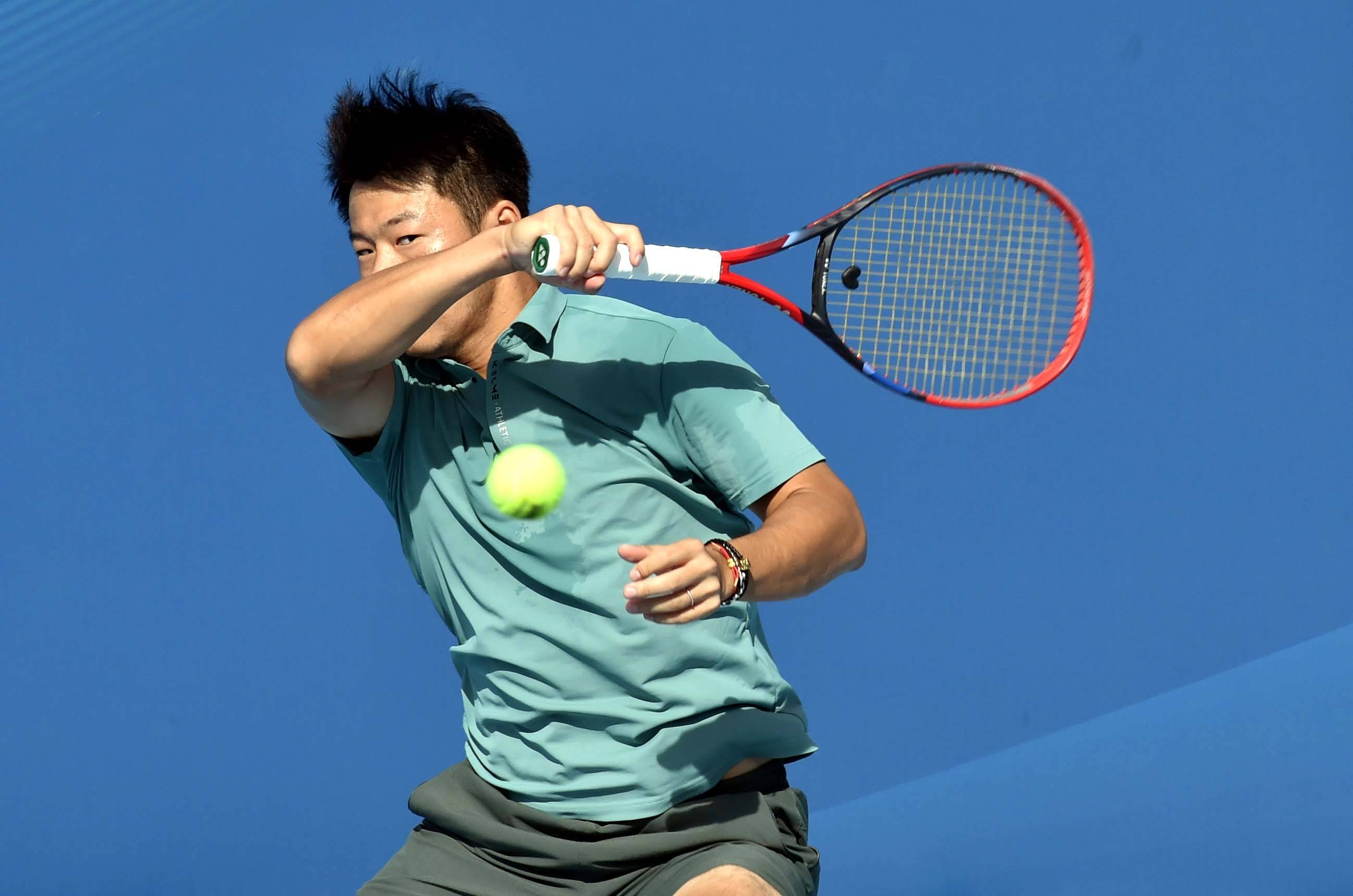 （体育）网球——中国巡回赛香港公开赛：刘少云晋级半决赛