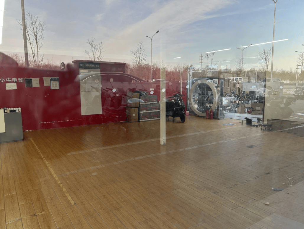 “小电驴”新国标实施首日:涨价几百元,“空店”本周补货