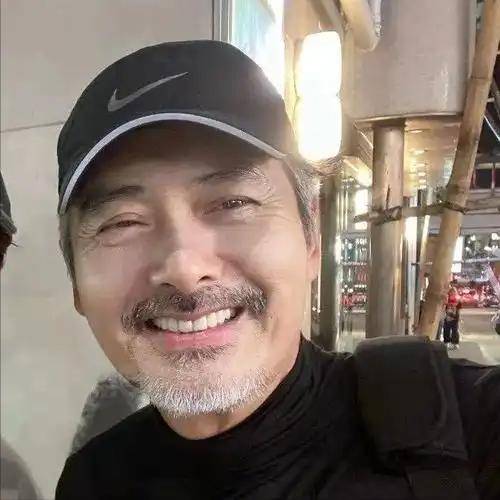 周润发没想到，叶倩文香港火灾后的一个举动，将他最后的体面撕碎