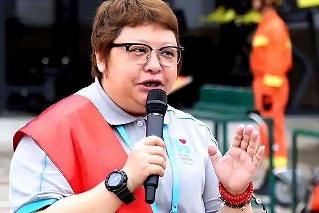 周润发没想到，叶倩文香港火灾后的一个举动，将他最后的体面撕碎