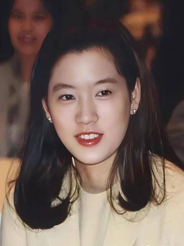 林世玲:跟李在镕离婚后,带着6亿救活娘家公司,又交了影帝男友_集团_大象_企业