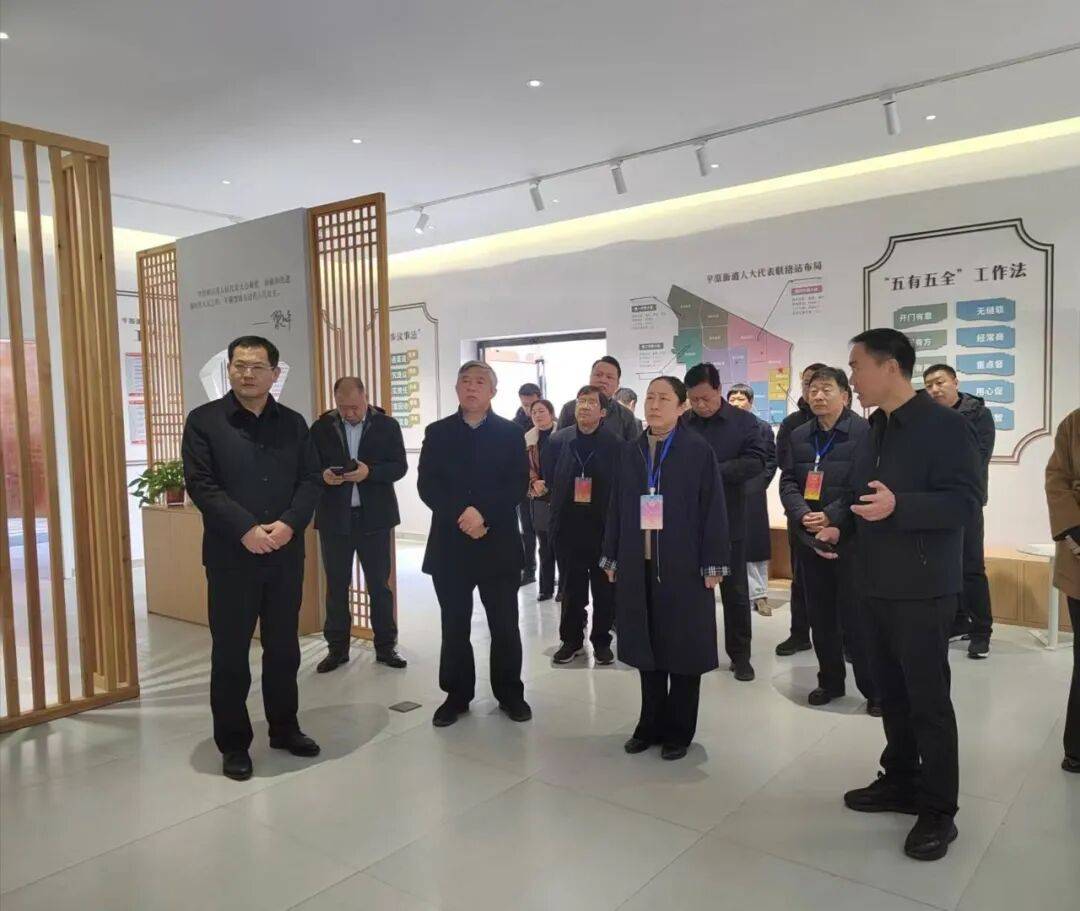 县人大常委会副主任赵耀,王全涛参加视察