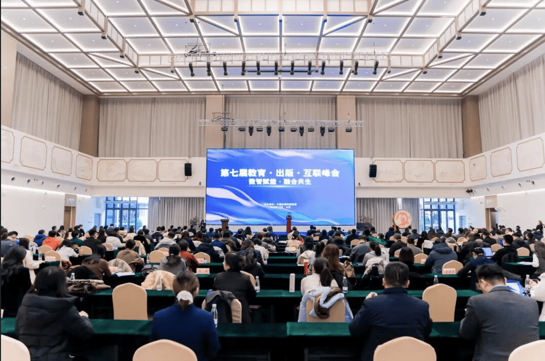 喜报丨上外社在中国出版传媒商报社发起的教育出版年度推选活动中荣获多种奖项_品牌_系列_助学