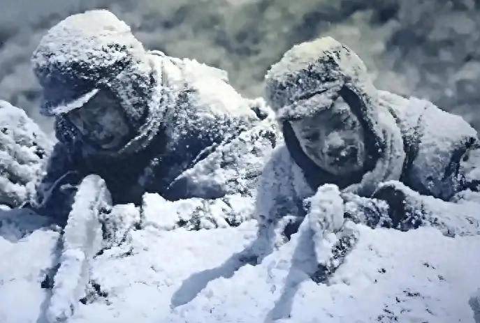 长津湖“冰雕连”幸存者：身穿单棉衣雪中埋伏三天三夜，至今健在_周全弟_战友_雪地