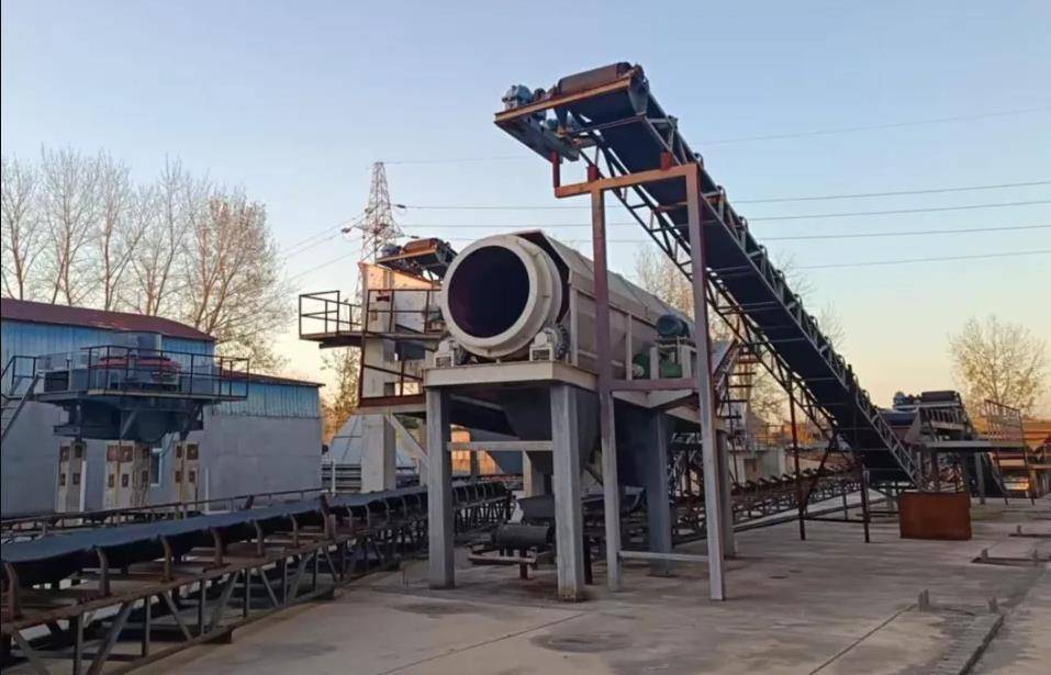 刑满释放人员任职国有控股企业“高管”：诸多问