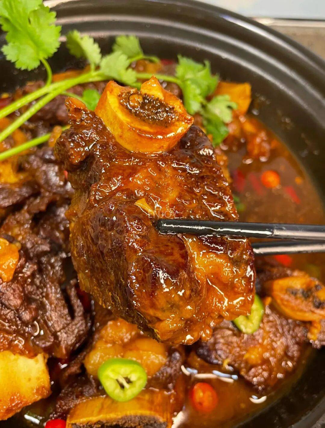 澳洲安格斯牛种肉质嫩中带韧口味纯正