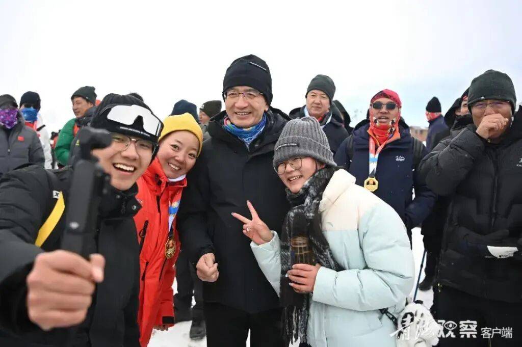 到海拔4350米大本营调研澳门新葡京入口青海省长徒步(图1)