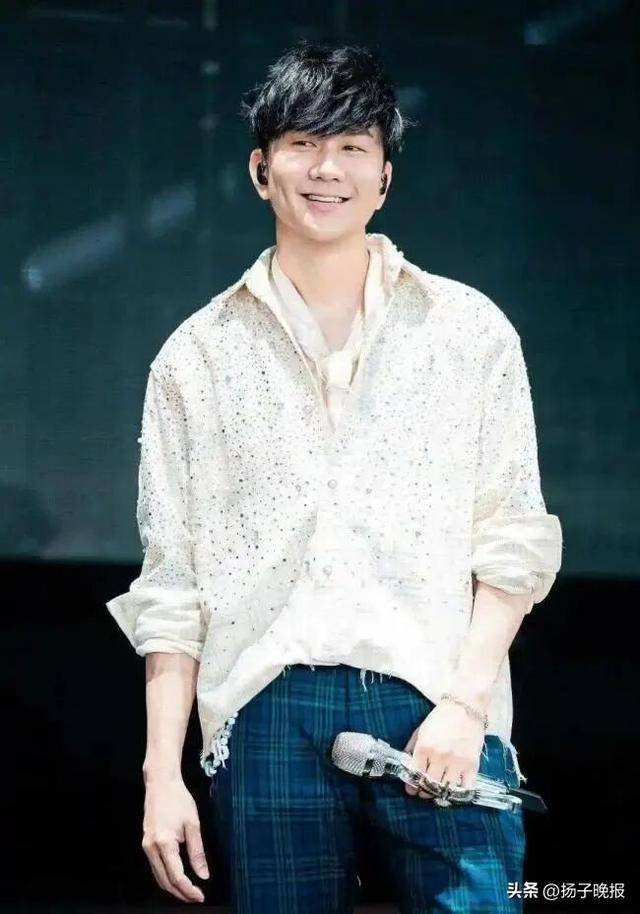 林俊杰粉丝平台"林距离"APP被曝部分用户因批评其恋情遭禁言(图5)