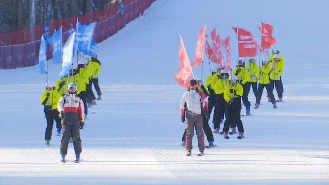 爱体育- 爱体育官方网站- APP下载全民火力全开！大众冰雪季热潮再升温