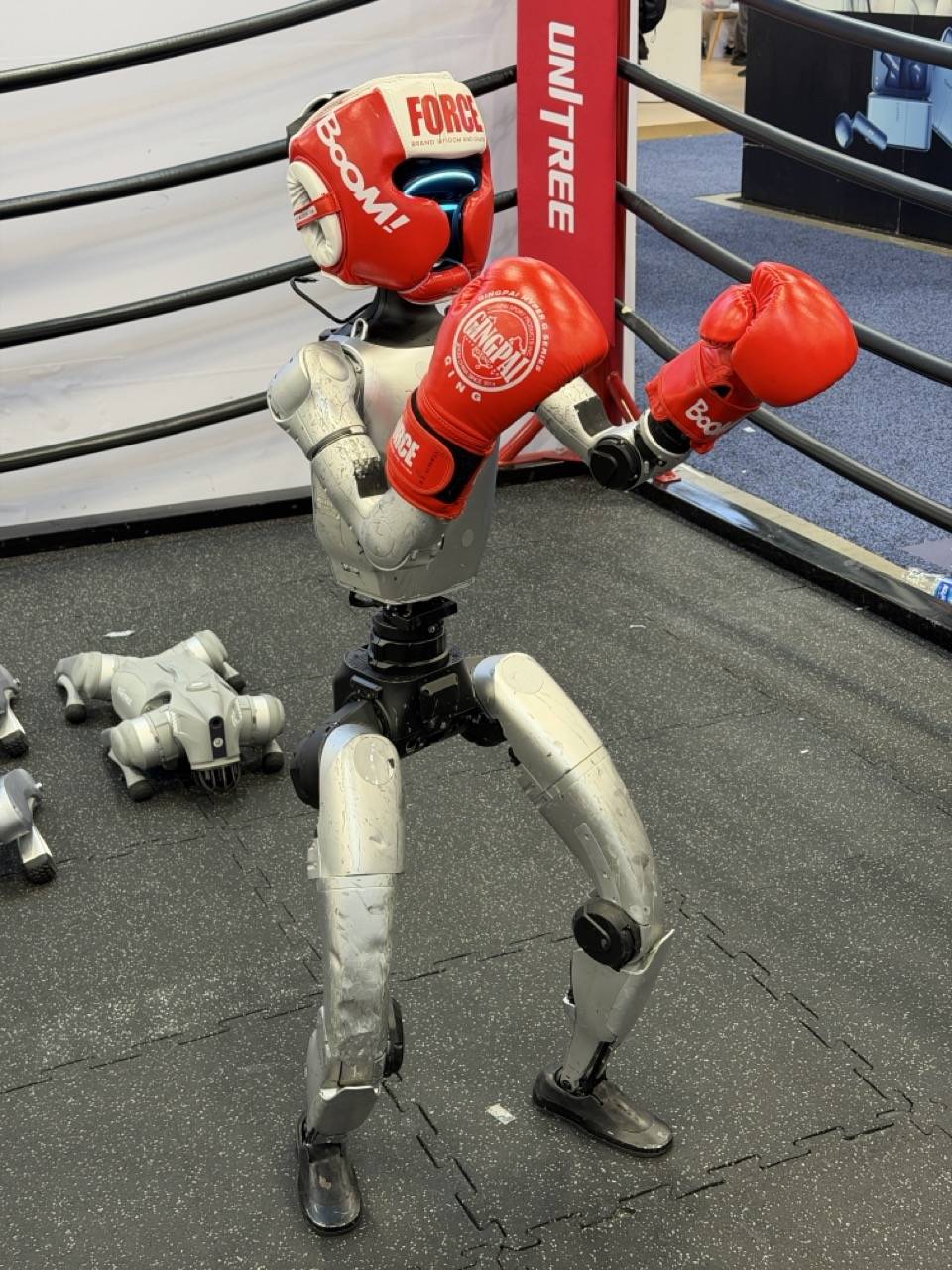 比宇树跳舞更酷！机器人军团征战CES2026，五大趋势已明