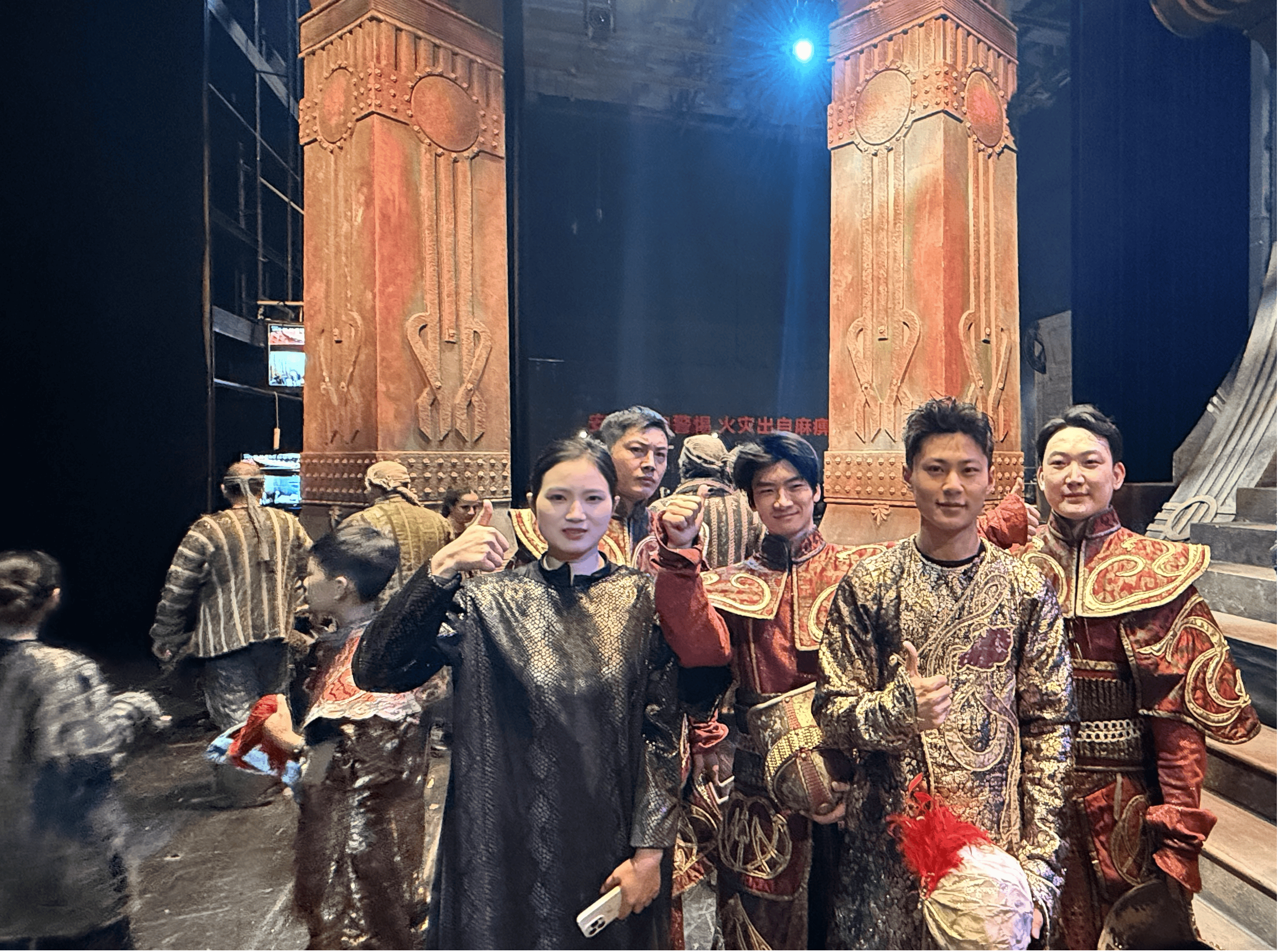 经典歌剧《图兰朵》绽放山城！重外院学子与意大利艺术家同台献艺