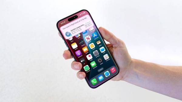 苹果借了谷歌的“脑” 却想守住你的“手”