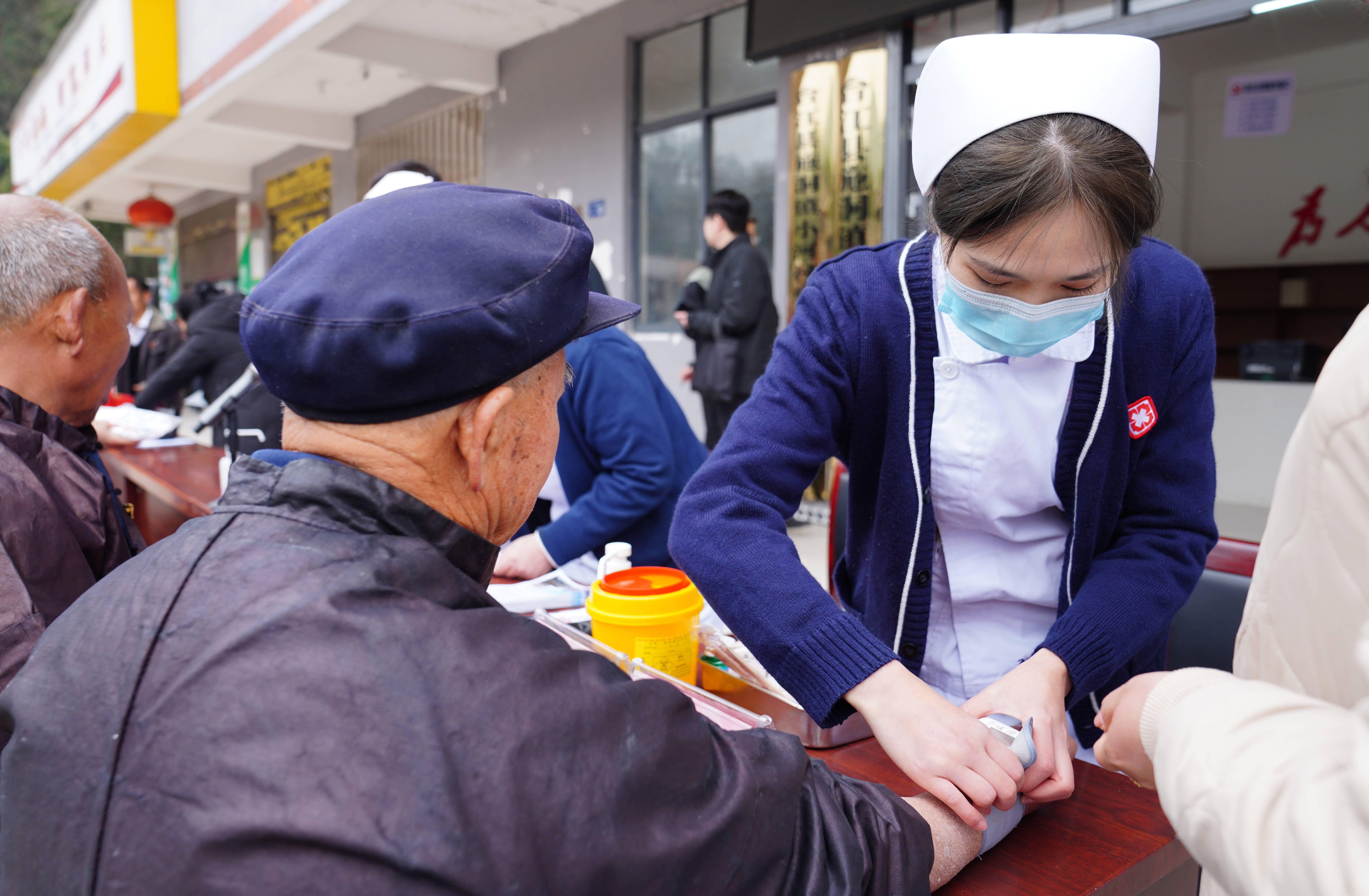关于中国中医科学院眼科医院帮忙挂号陪同看病及时解决你就医问题的信息