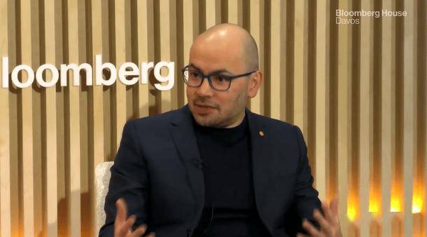 谷歌DeepMind CEO：中国AI公司“只比前沿水平落后六个月”