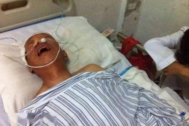 脑梗与睡觉有关？医生含泪苦劝：老人60岁后，晚上不要做这几件事