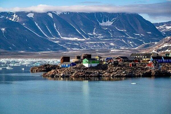图片[8]-白宫发特朗普在格陵兰岛牵企鹅AI图，网友“惊呆”：企鹅生活在南半球，格陵兰岛没有 -华闻时空