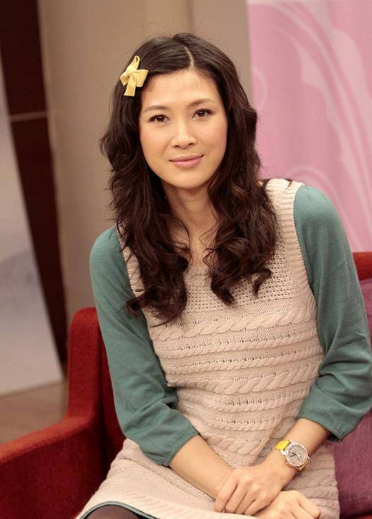 45岁童蕾现状:定居浙江农村,因丈夫背上债务,复出后变拍戏劳模