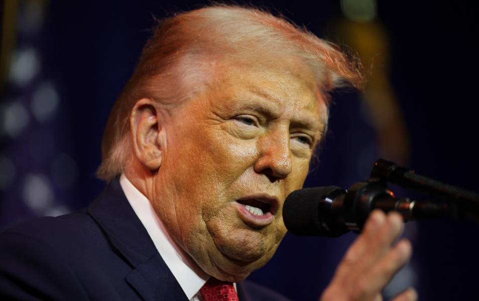 特朗普：如果加拿大与有关国家“达成协议”，将征收100%关税！加方“硬钢”回应