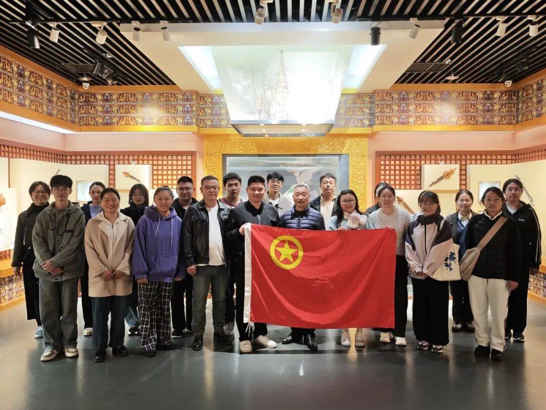 坐无虚席！2026瑞丽首期青年夜校玉石鉴赏课受热捧