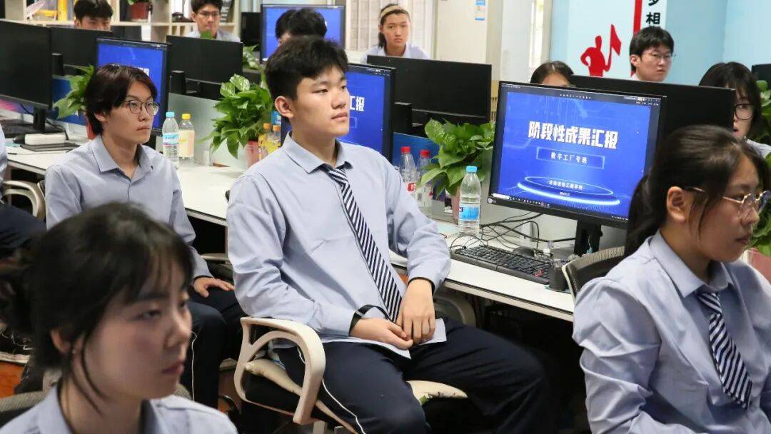 技赢未来 || 数字工厂优秀毕业生专题报道之十一——侯德鑫_工作_婚礼_摄像
