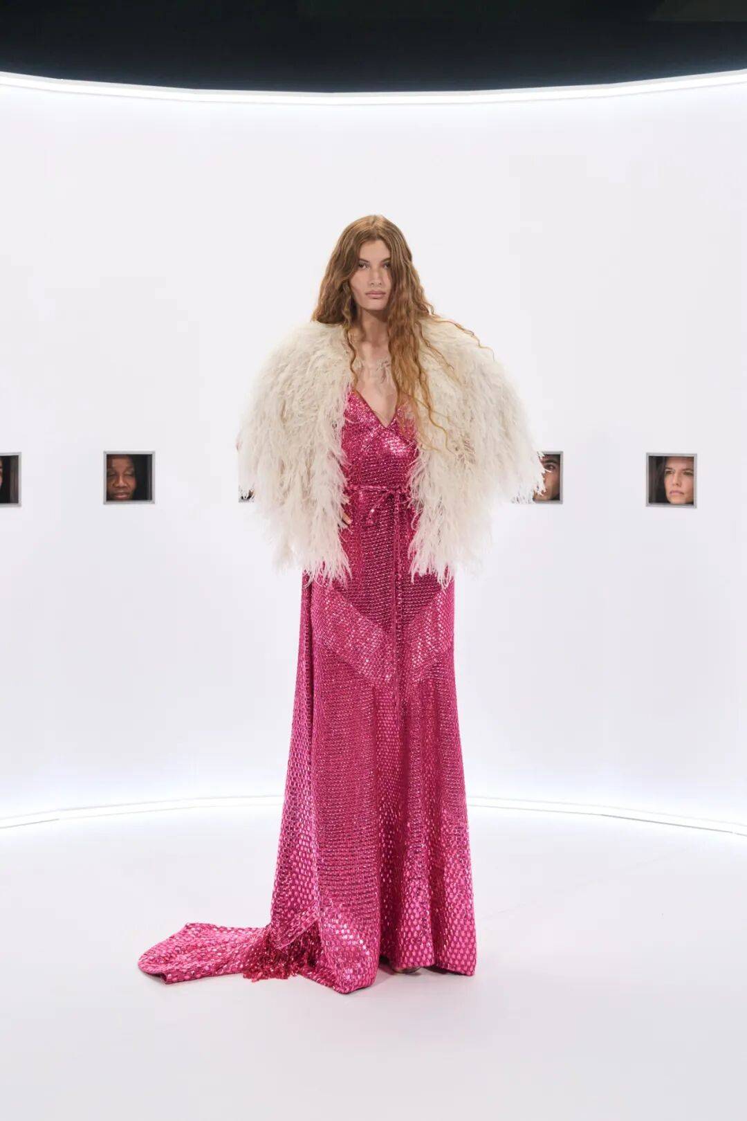 2026巴黎高定时装周落幕:荟萃全世界最美的衣服! 2026巴黎高定时装周落幕:荟萃全世界最美的衣服!