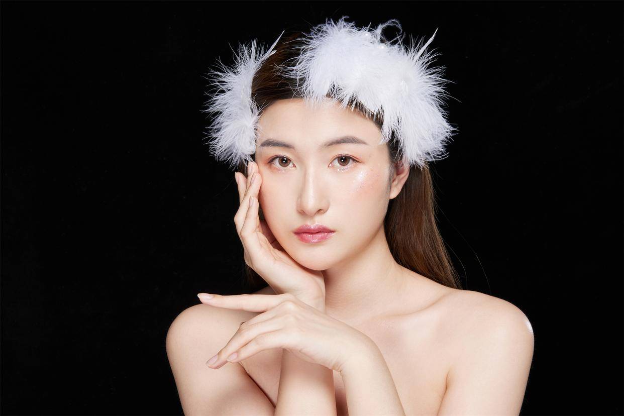 王小卤鸡爪被曝发霉变质：消费者投诉多起食品安