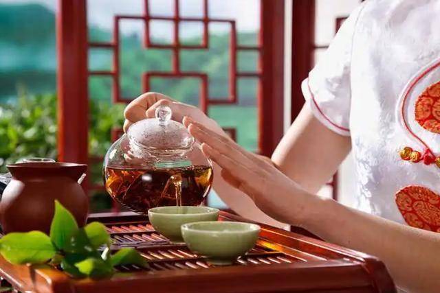 北大研究：每天喝茶超4克，胃癌风险增加46%？喝茶是好是坏？