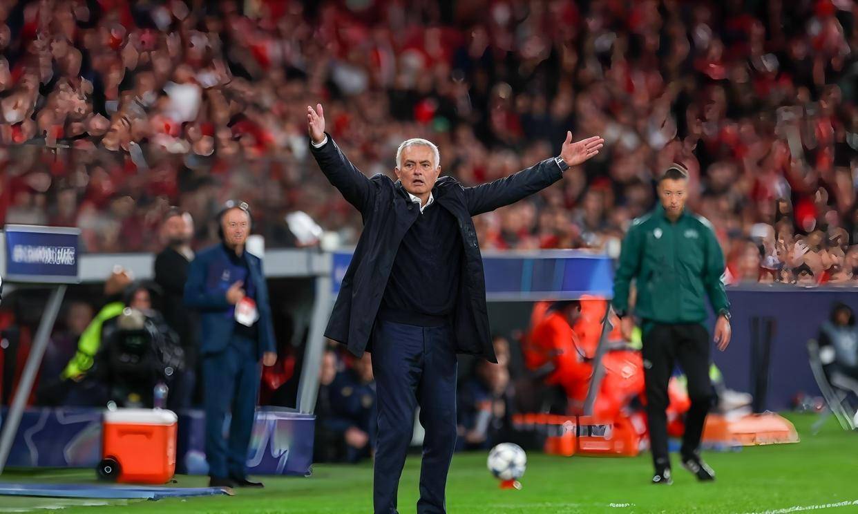 本菲卡误判晋级形势，穆帅换人策略失误，特鲁宾最后时刻全力救险