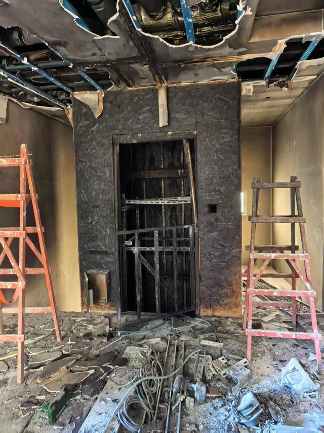 一住户家中安装电梯违规施工动火拘留十日！