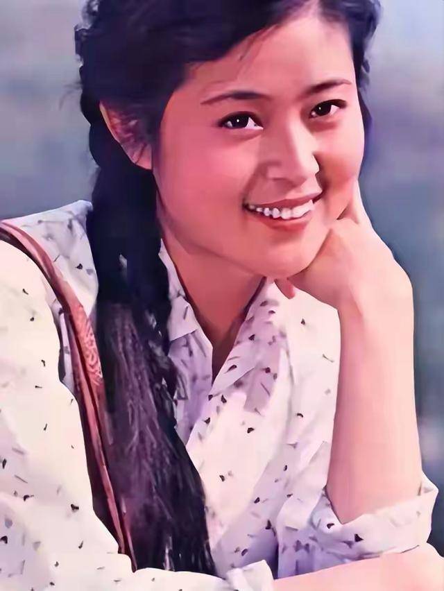 倪萍感谢陈凯歌当年不娶之恩，如今她儿子孝顺，丈夫是绝世好男人