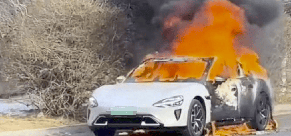 一辆SU7起火，小米回应