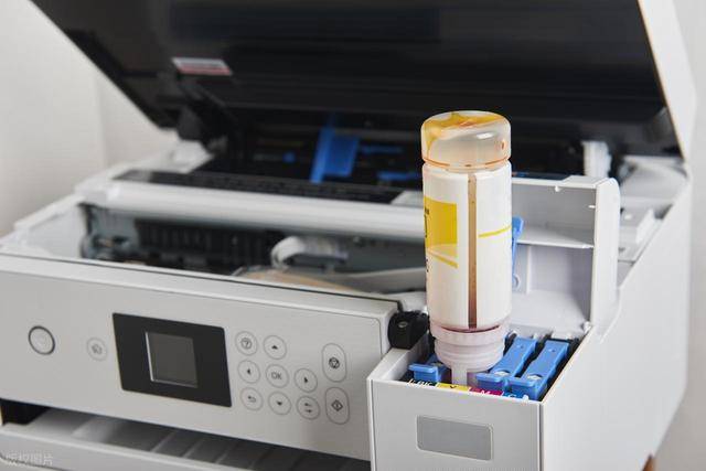 造不出就直接买下来！中国企业斥资260亿吞掉美国巨头，太解气了