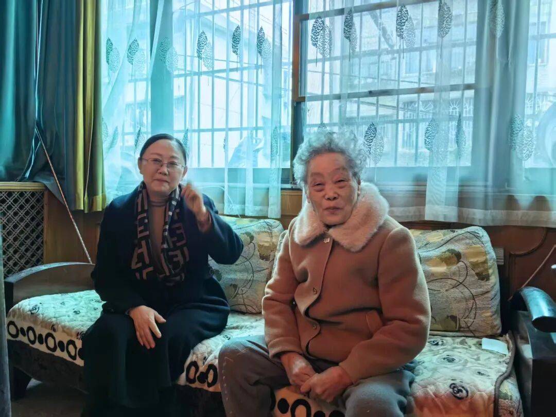 李黎走访慰问市政协退休老干部_发展_工作_力量