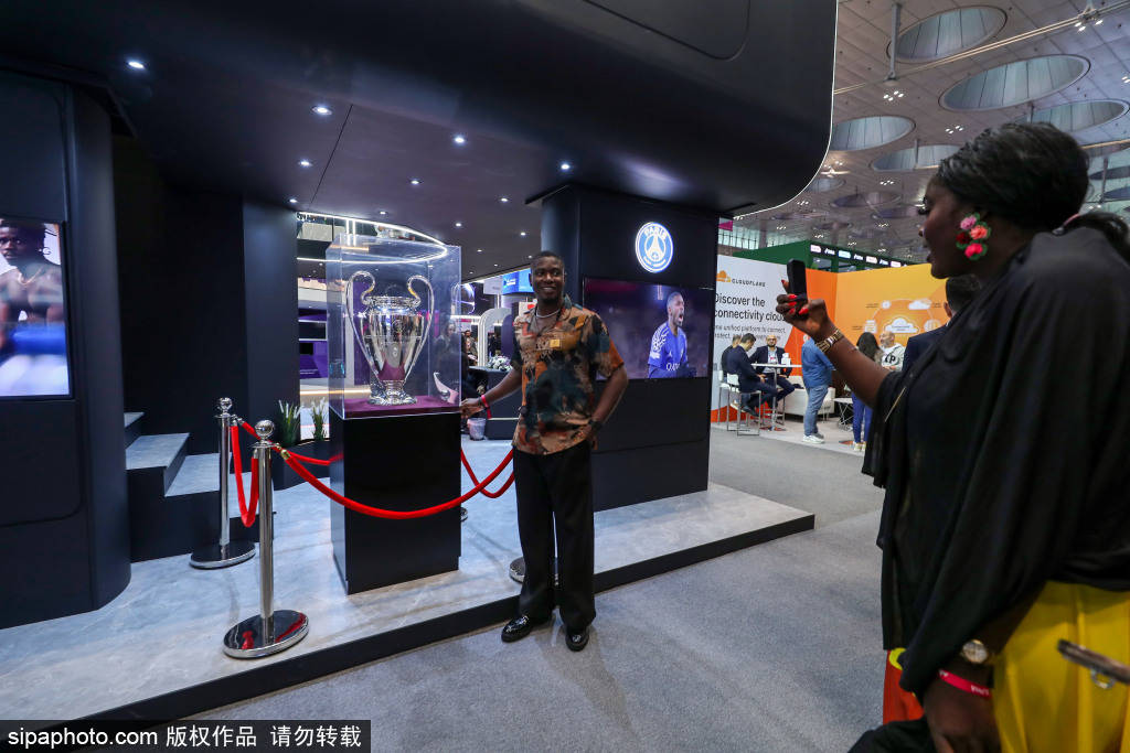 超级杯奖杯将在南京奥体外场巡展，沉浸式打卡中国足球最高荣誉