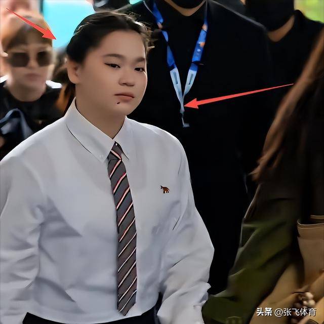 全红婵出席活动！穿搭被吐槽 胖成H型身材 一脸福相