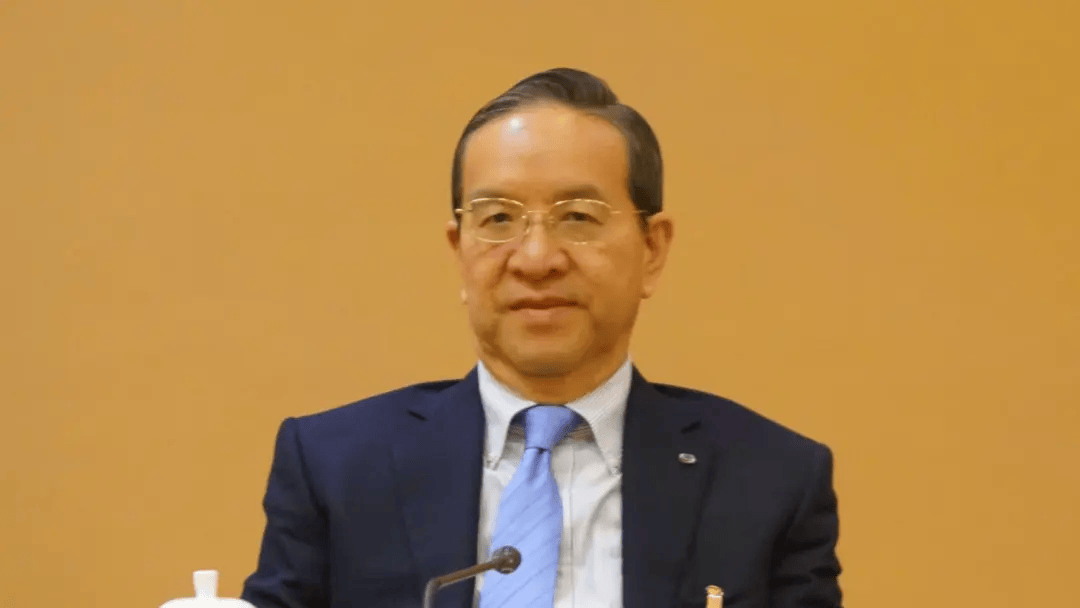 蒋超良非法收受他人财物，数额特别巨大