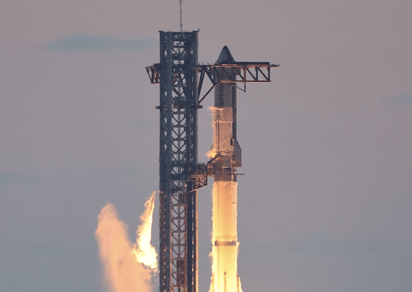 马斯克对所有人工智能公司放狠话：SpaceX的成就将远超你们总和