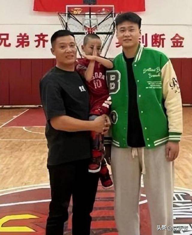 原来他是赵睿弟弟，8岁继承兄长天赋，父亲全力打造家族体育梦